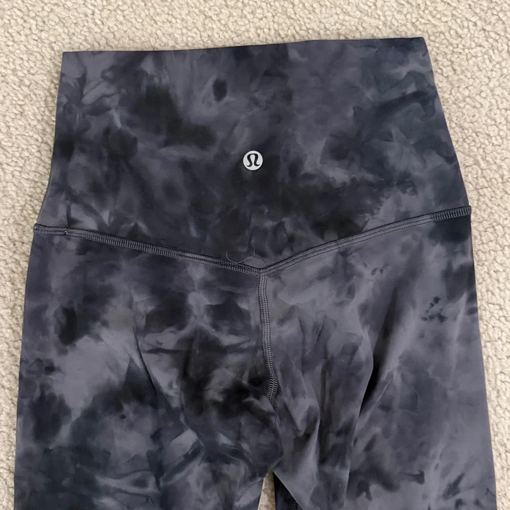 lululemon athletica Black Tie-Dye Leggings - Size 2